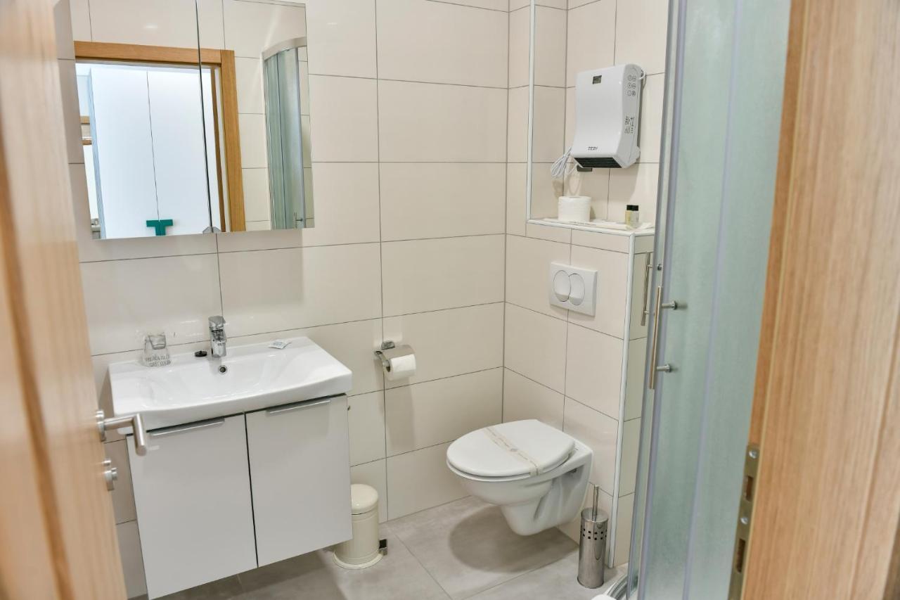 Hostel Green Donji Kraljevoc Ngoại thất bức ảnh